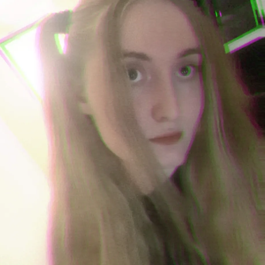 i don't feel good but i took selfies and they are heavily filtered