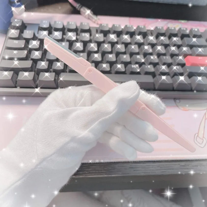 scunci prep facial razor in pink!